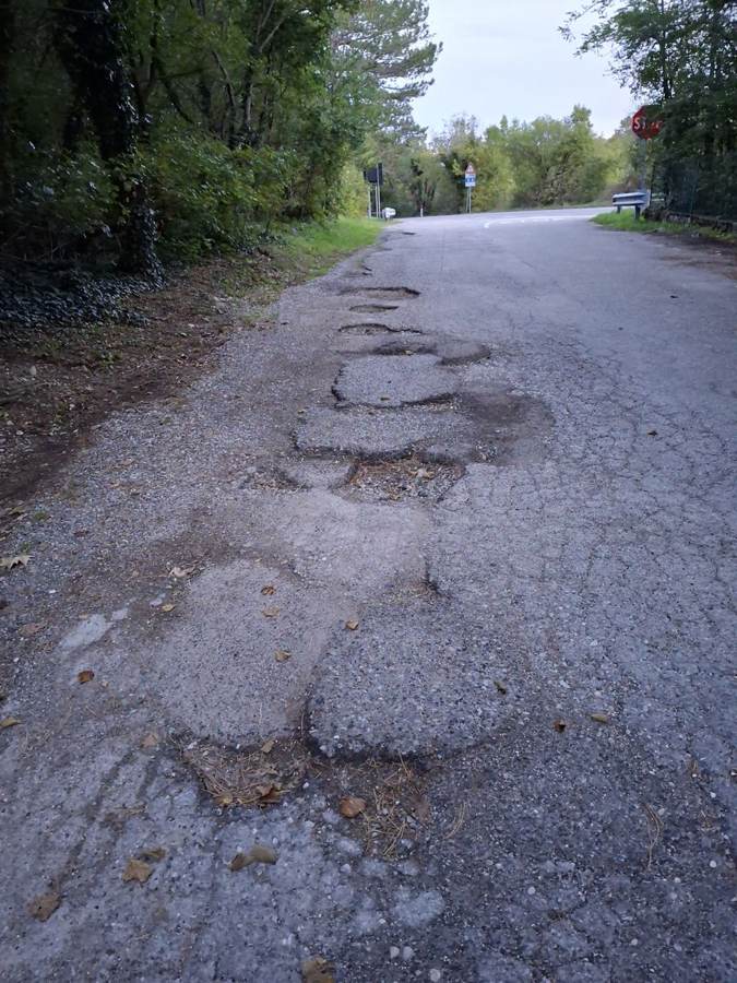 Krpano vozišče / Manto rattoppato